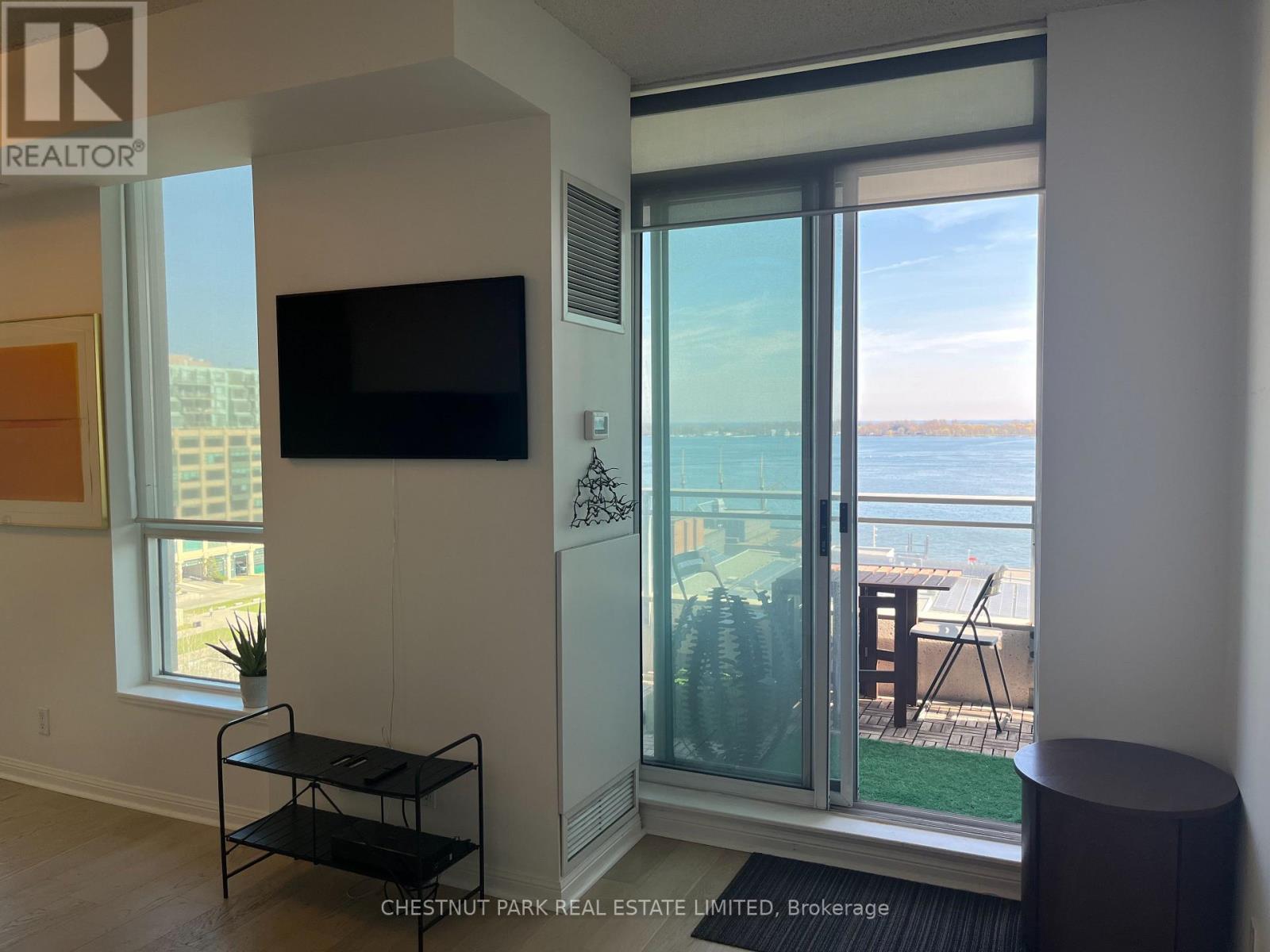 1207 - 228 Queens Quay West Quay W, Toronto (Waterfront Communities), Ontario  M5J 2X1 - Photo 12 - C12129291
