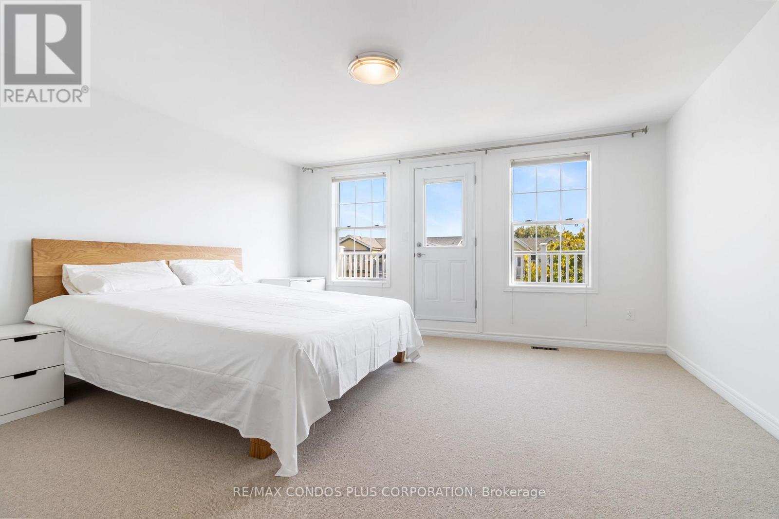 127 Boardwalk Drive, Toronto, Ontario  M4L 3X9 - Photo 28 - E12129292