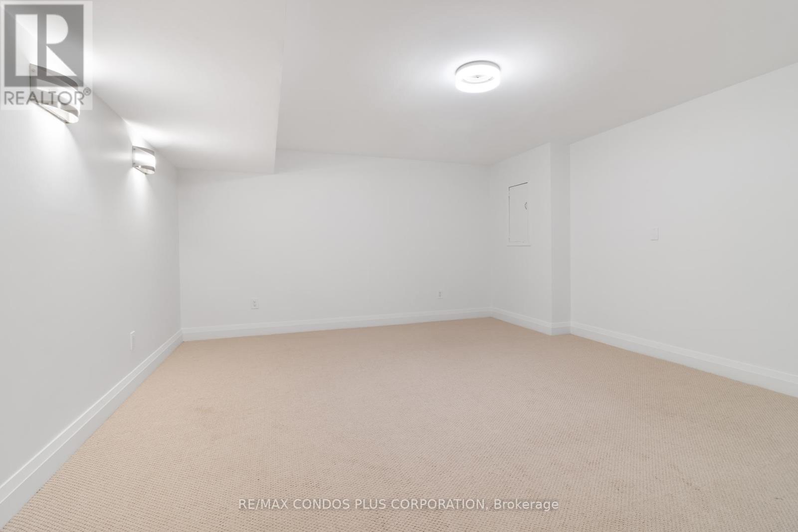 127 Boardwalk Drive, Toronto, Ontario  M4L 3X9 - Photo 39 - E12129292