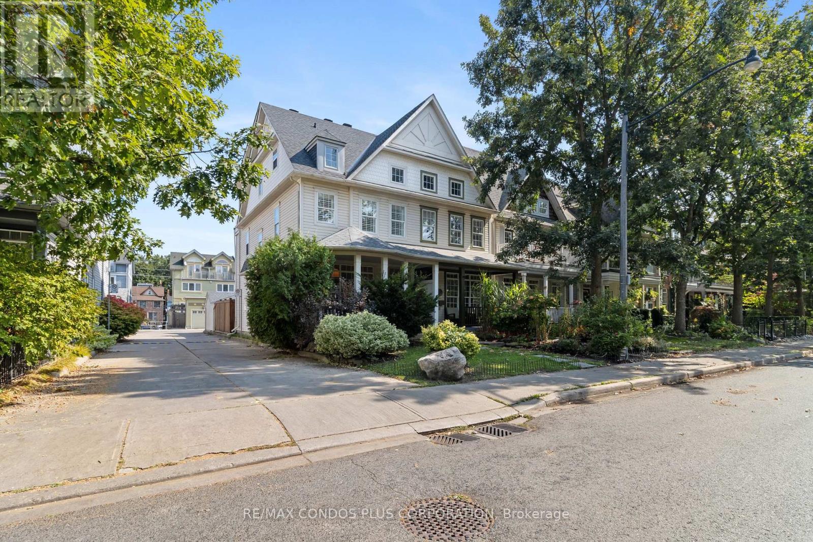Property at 127 BOARDWALK DRIVE image 4