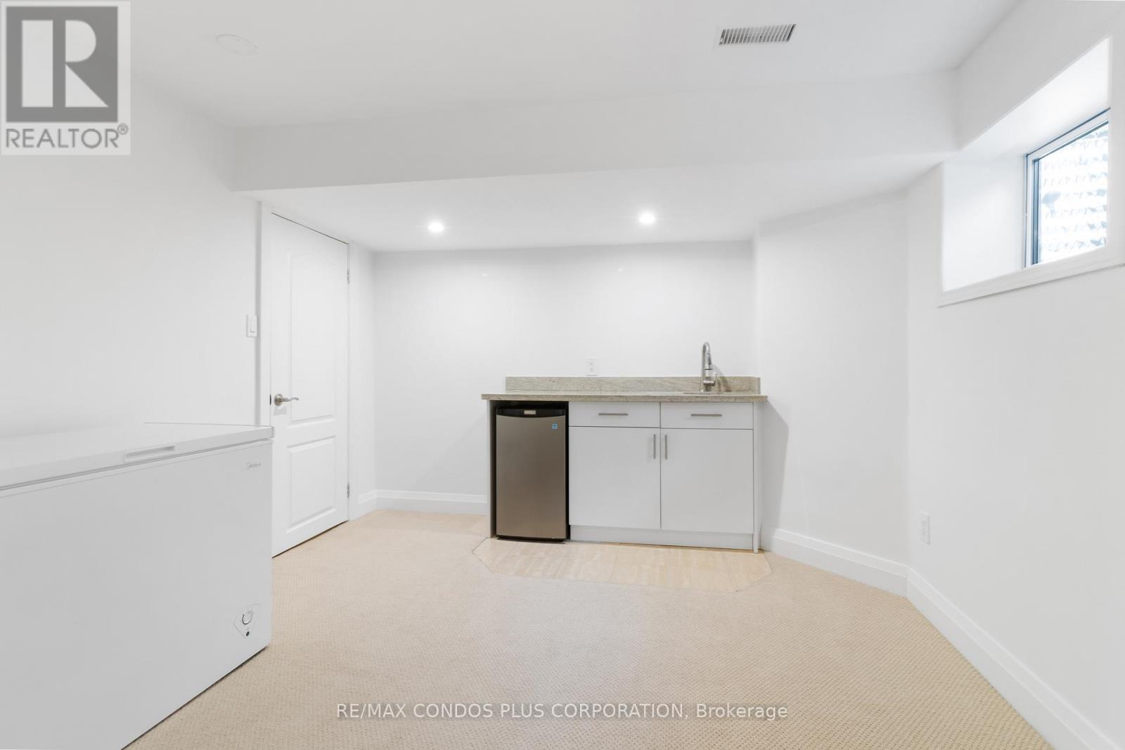 127 Boardwalk Drive, Toronto, Ontario  M4L 3X9 - Photo 41 - E12129292