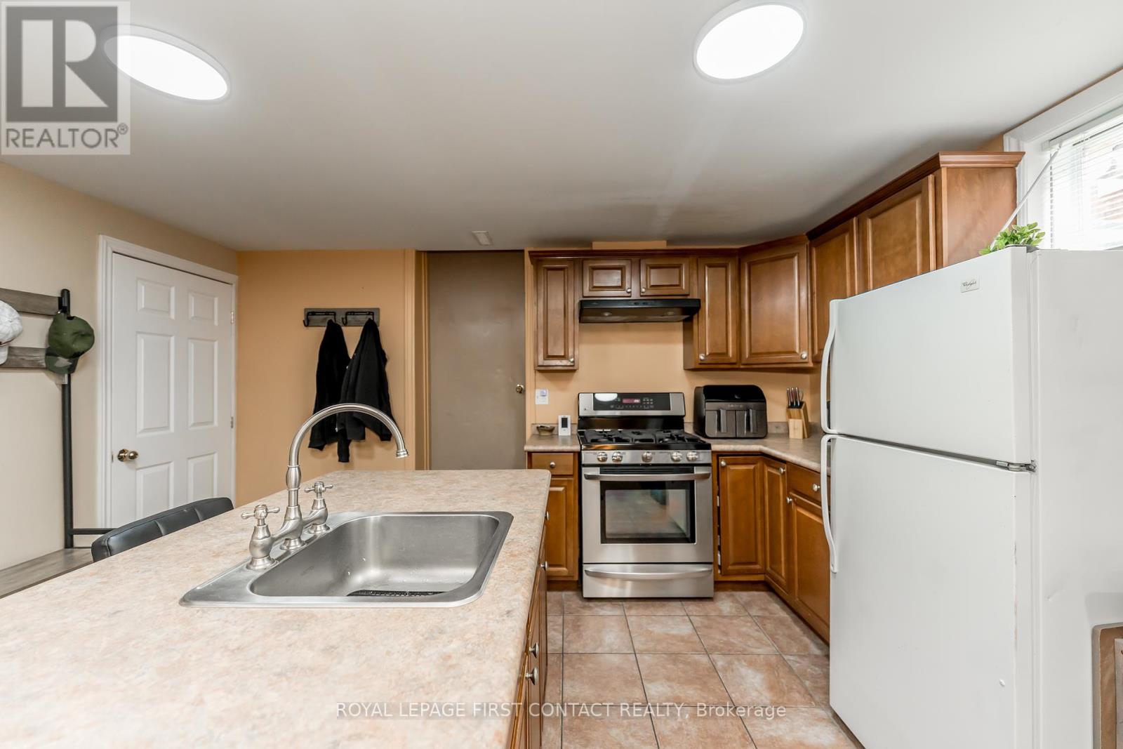 91 Irwin Drive, Barrie (Northwest), Ontario  L4N 7A9 - Photo 19 - S12129283