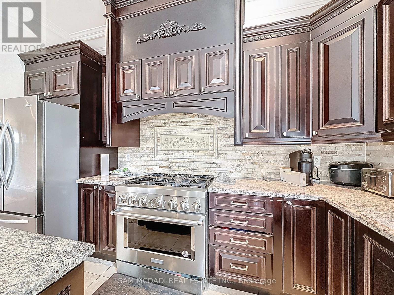 3394 Mississauga Road, Mississauga (Erin Mills), Ontario  L5L 1T8 - Photo 11 - W12129278