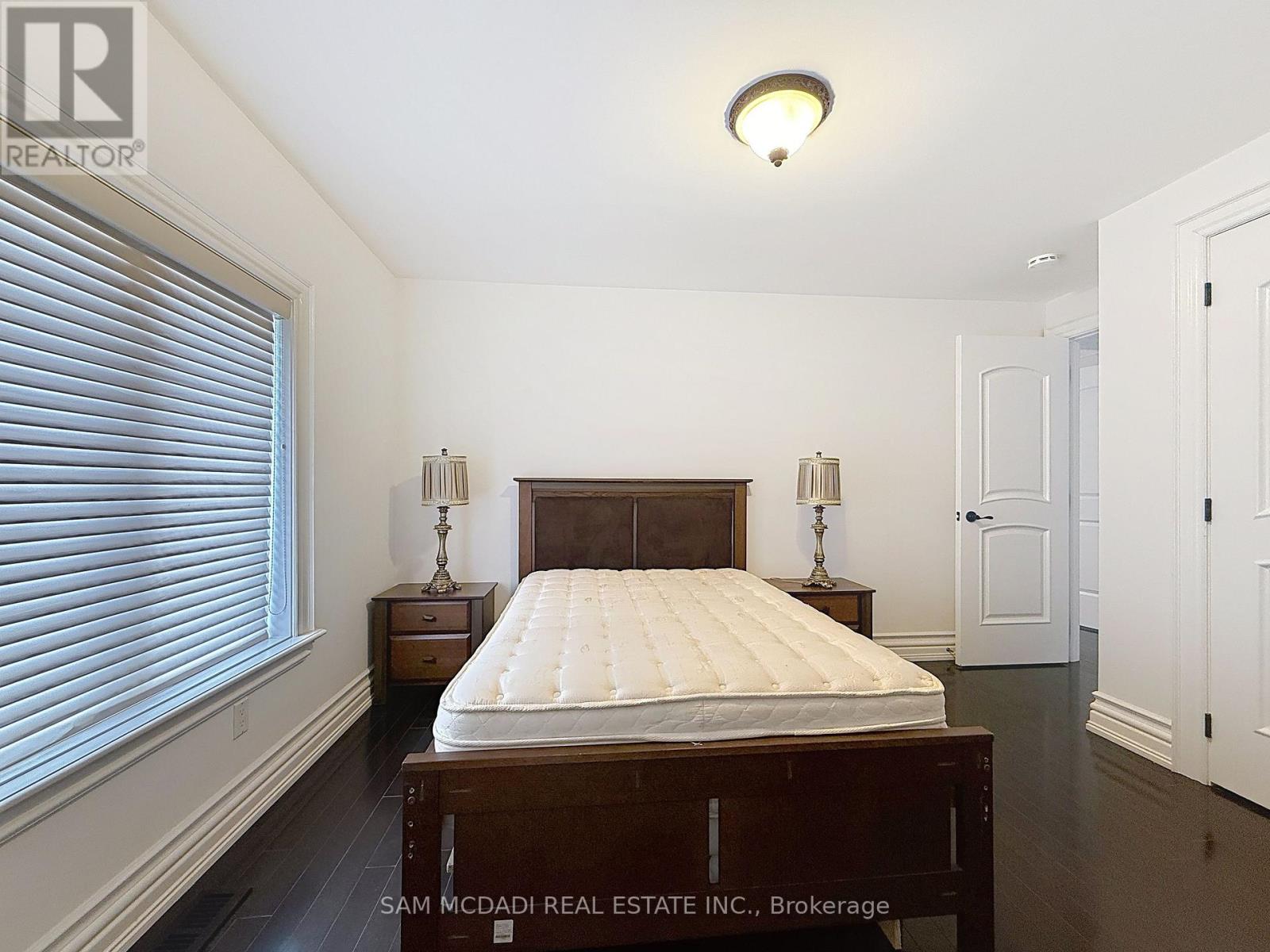 3394 Mississauga Road, Mississauga (Erin Mills), Ontario  L5L 1T8 - Photo 25 - W12129278