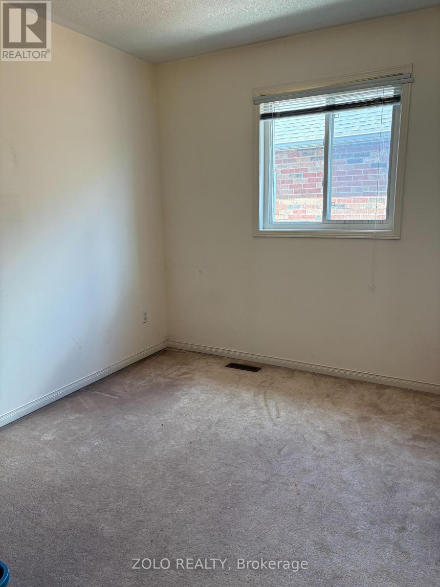 427 Huntington Ridge Drive, Mississauga (Hurontario), Ontario  L5R 1P3 - Photo 11 - W12129281