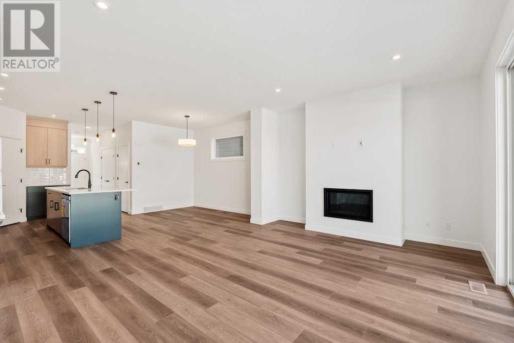 48 Rowmont Common, Calgary, Alberta  T3L 0L3 - Photo 15 - A2207368