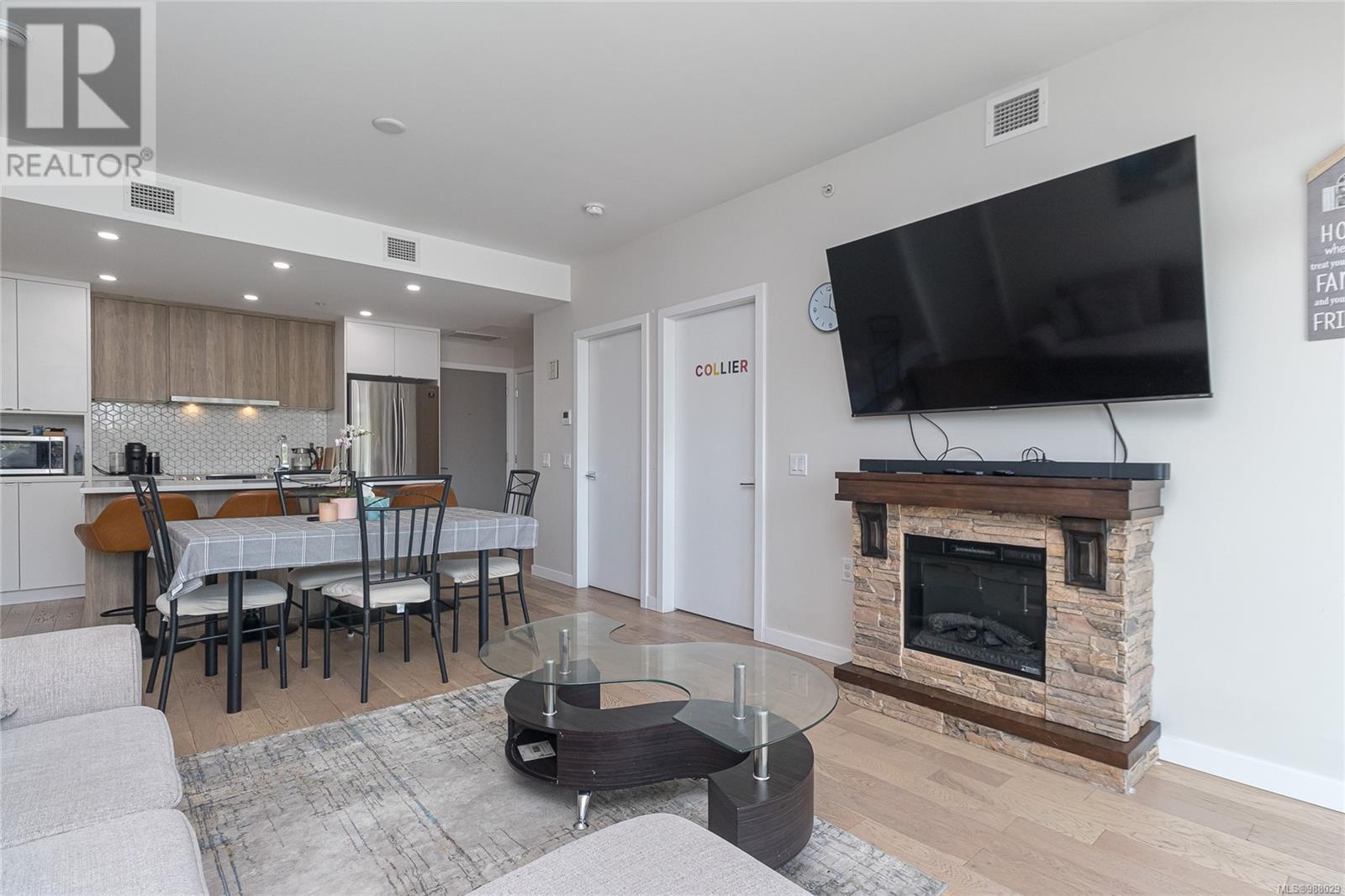 207 881 Short St, Saanich, British Columbia  V8P 2L3 - Photo 12 - 988029