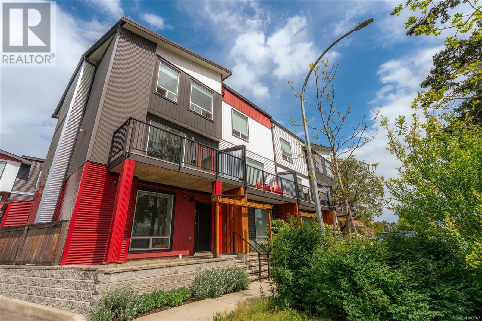 Property at 107 1726 Kerrisdale Rd image 1