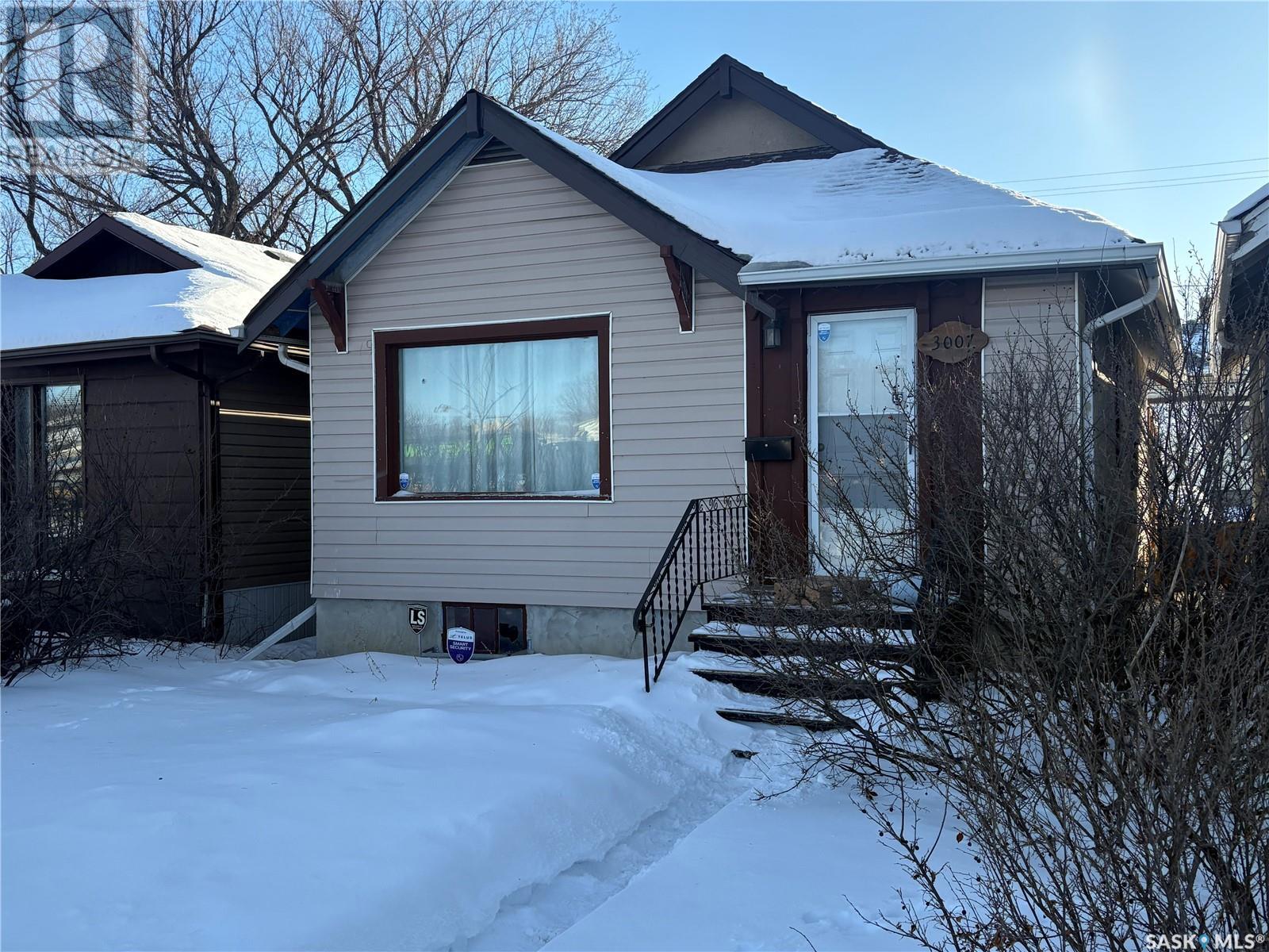 Property at 3007 DEWDNEY AVENUE image 1