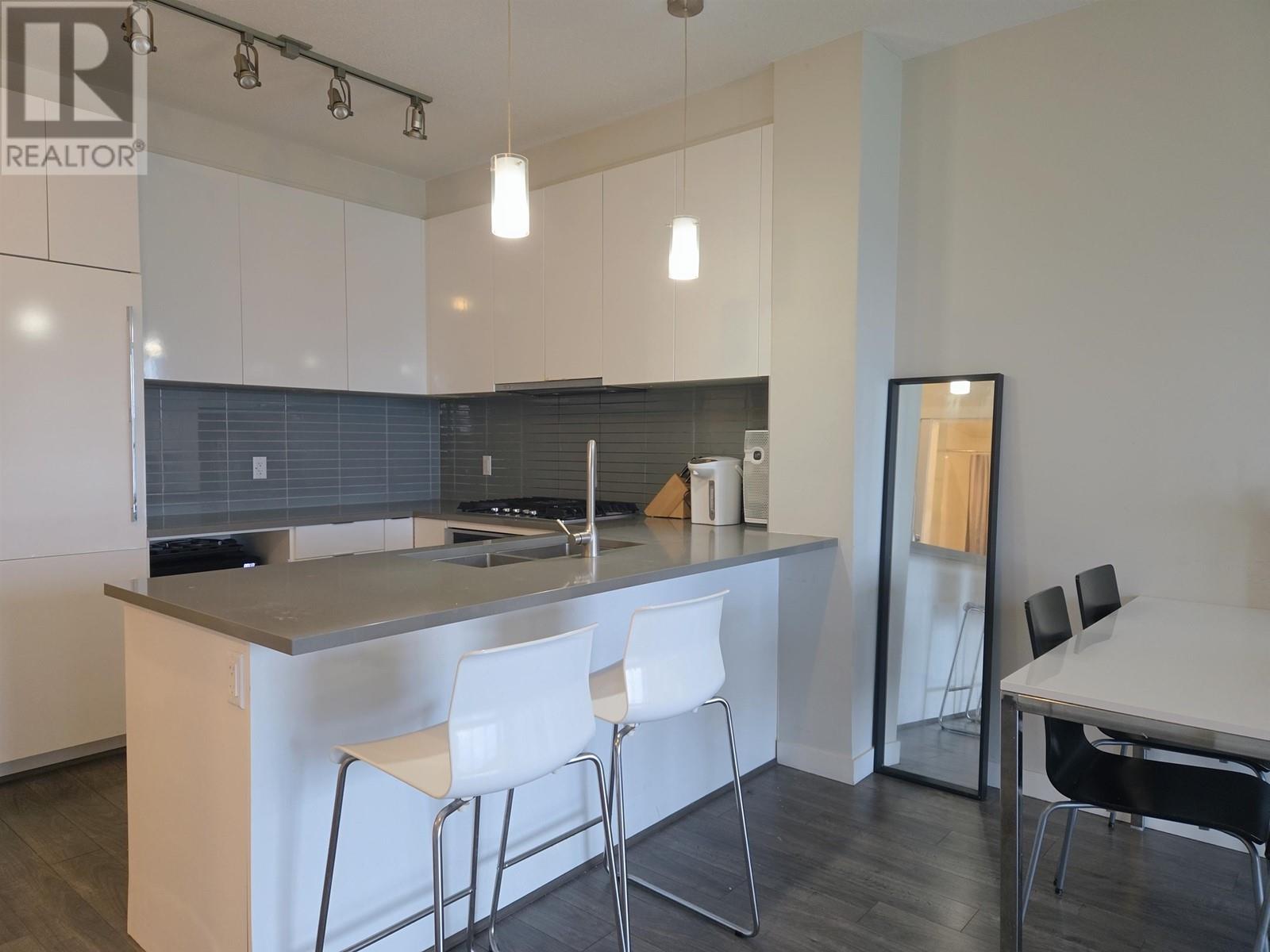 Listing Picture 4 of 18 : 620 9399 ALEXANDRA ROAD, Richmond / 烈治文 - 魯藝地產 Yvonne Lu Group - MLS Medallion Club Member