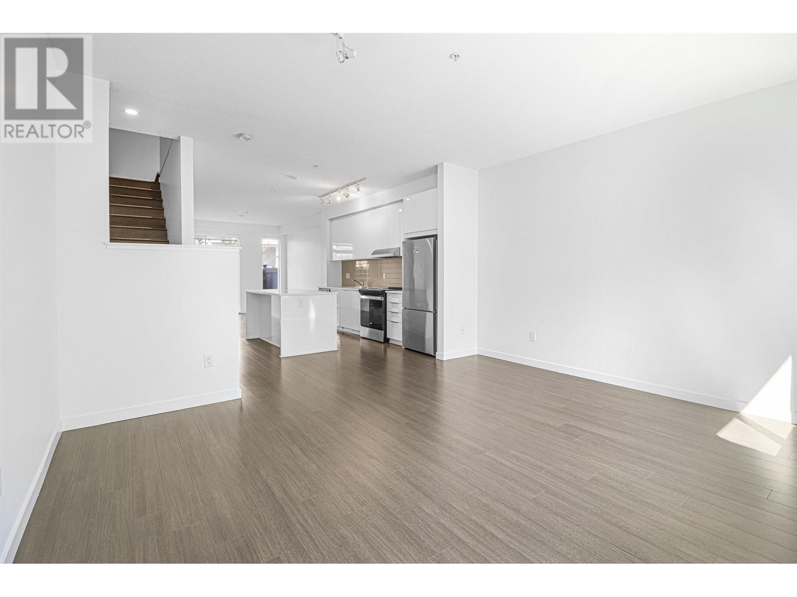1034 11280 Pazarena Place, Maple Ridge, British Columbia  V2X 9H8 - Photo 6 - R2989160