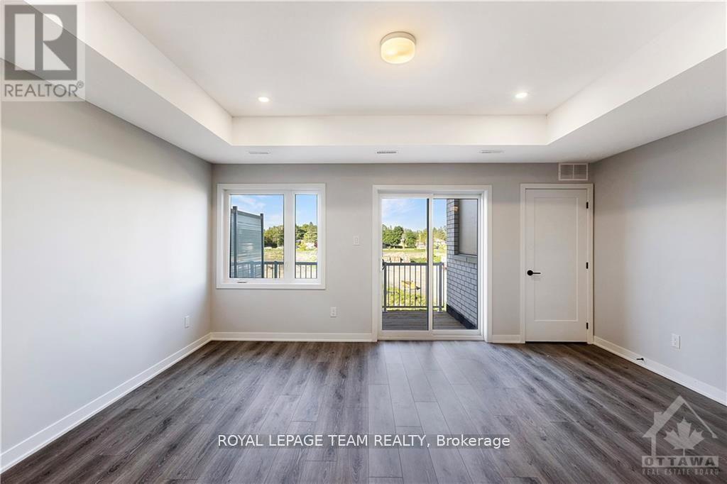 214 Verulam Street, Ottawa, Ontario  K2J 7J5 - Photo 6 - X12129314