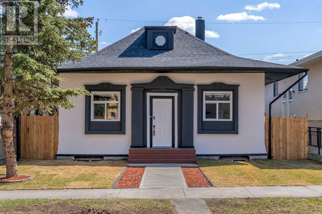 Property at 224 8A Street NE image 2