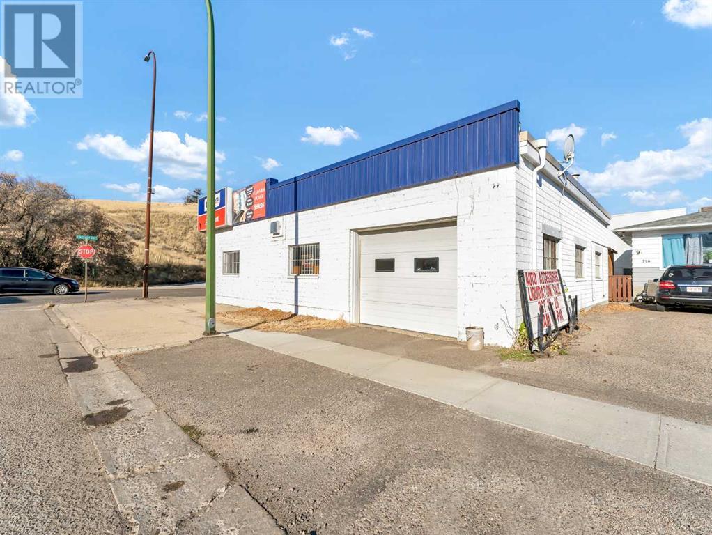 1137 & 1139 Kingsway Avenue Se, Medicine Hat, Alberta  T1A 2Y1 - Photo 35 - A2218604