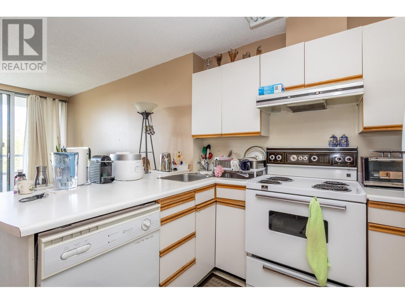 503 3980 Carrigan Court, Burnaby, British Columbia  V3N 4S6 - Photo 9 - R2998500