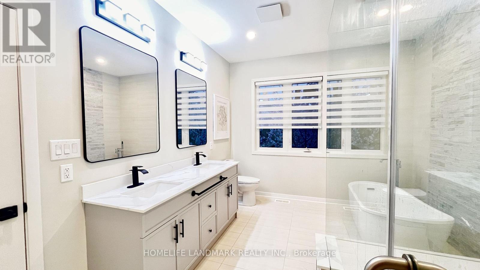 19 Deering Crescent, Toronto, Ontario  M2M 2A2 - Photo 11 - C12129325