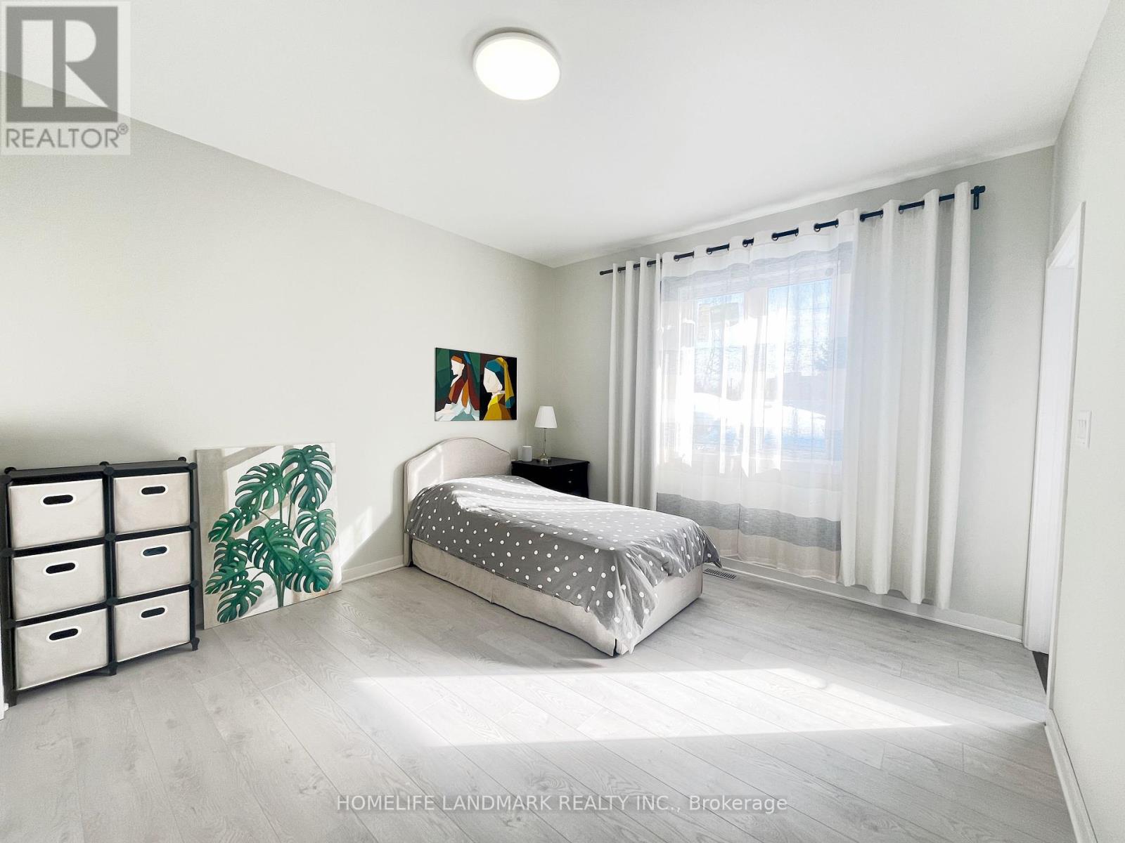 19 Deering Crescent, Toronto, Ontario  M2M 2A2 - Photo 14 - C12129325