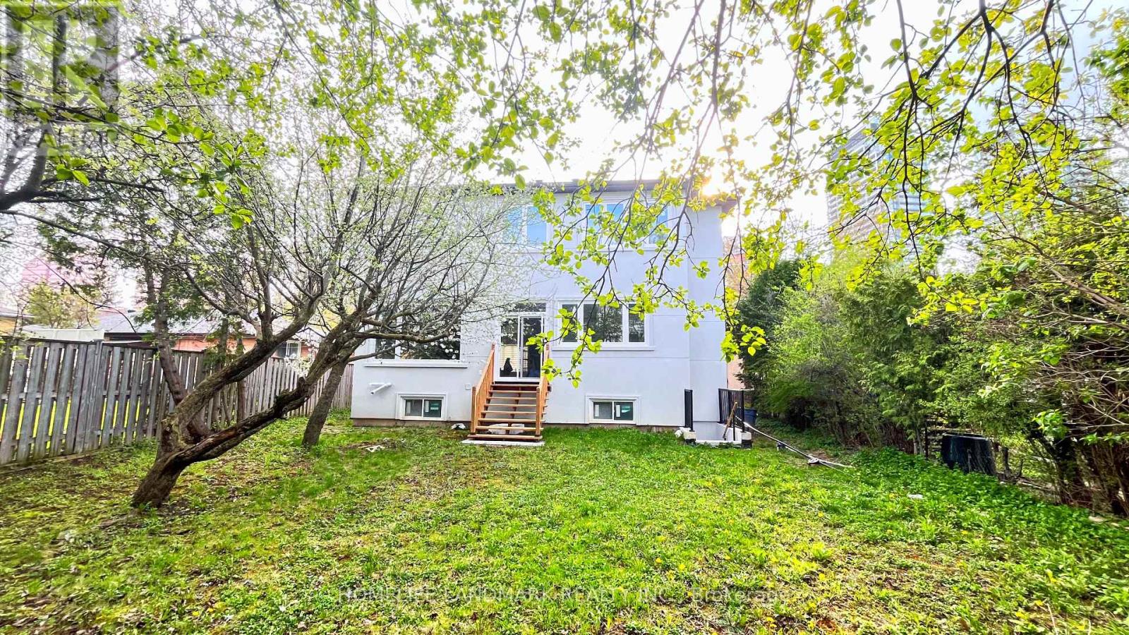 19 Deering Crescent, Toronto, Ontario  M2M 2A2 - Photo 25 - C12129325