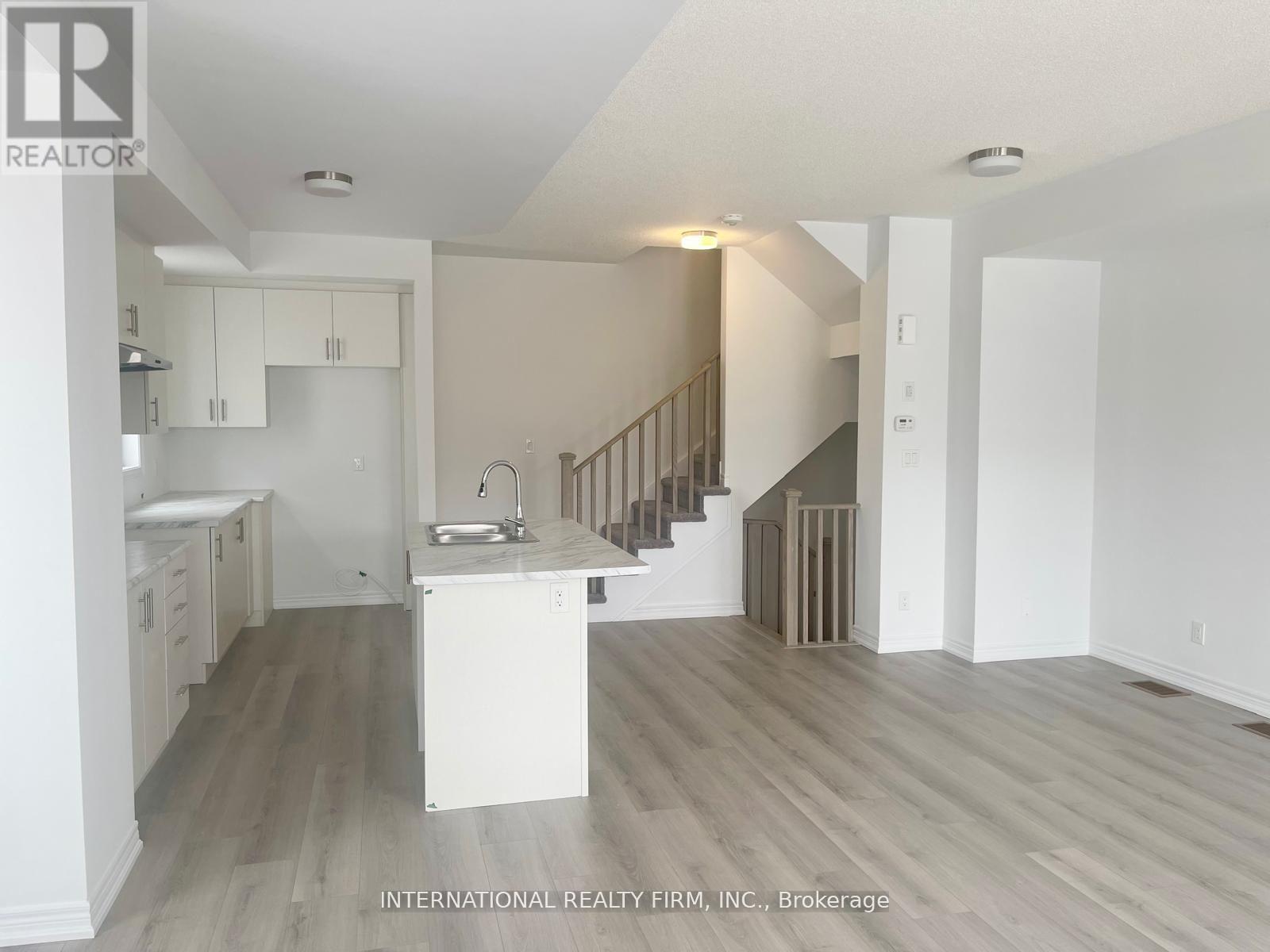 2019 Cameron Lott Crescent, Oshawa, Ontario  L1L 0S1 - Photo 3 - E12129326