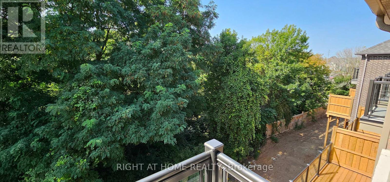 34 Folcroft Street, Brampton, Ontario  L6Y 0B6 - Photo 10 - W12129334