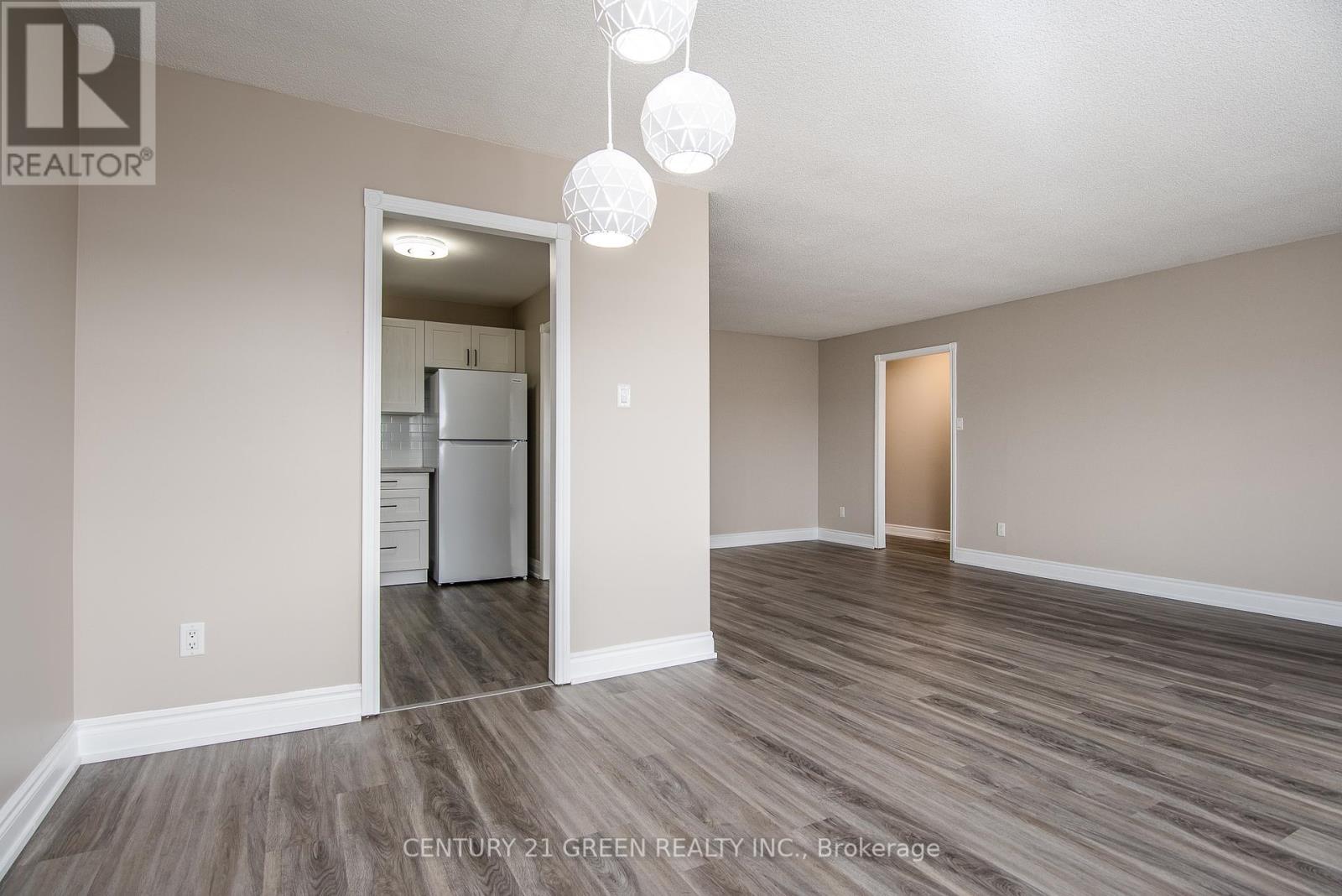 702 - 1100 Courtland Avenue E, Kitchener, Ontario  N2C 2H9 - Photo 27 - X12129322