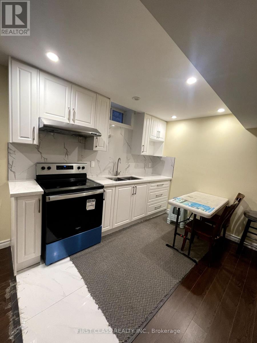 6 Quantum Street, Markham, Ontario  L3S 4J6 - Photo 3 - N12122038