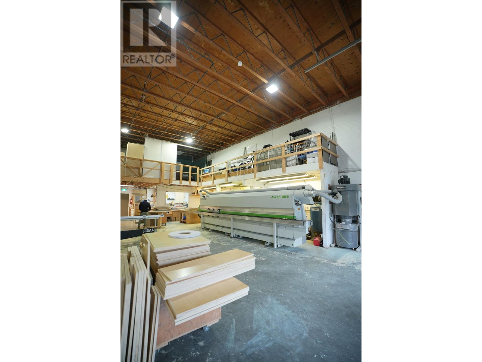 11633 CONFIDENTIAL, North Vancouver, British Columbia