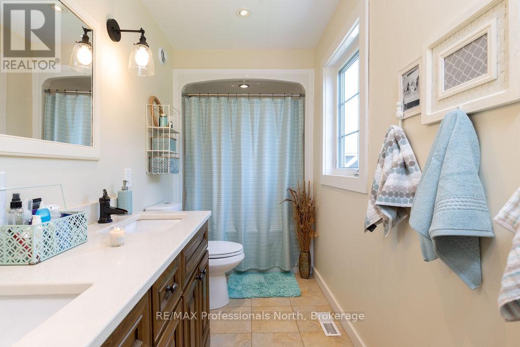 427 Skyhills Road, Huntsville, Ontario  P1H 2N5 - Photo 24 - X12129338