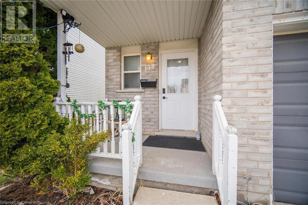 Property at 179 HENHOEFFER Crescent image 3