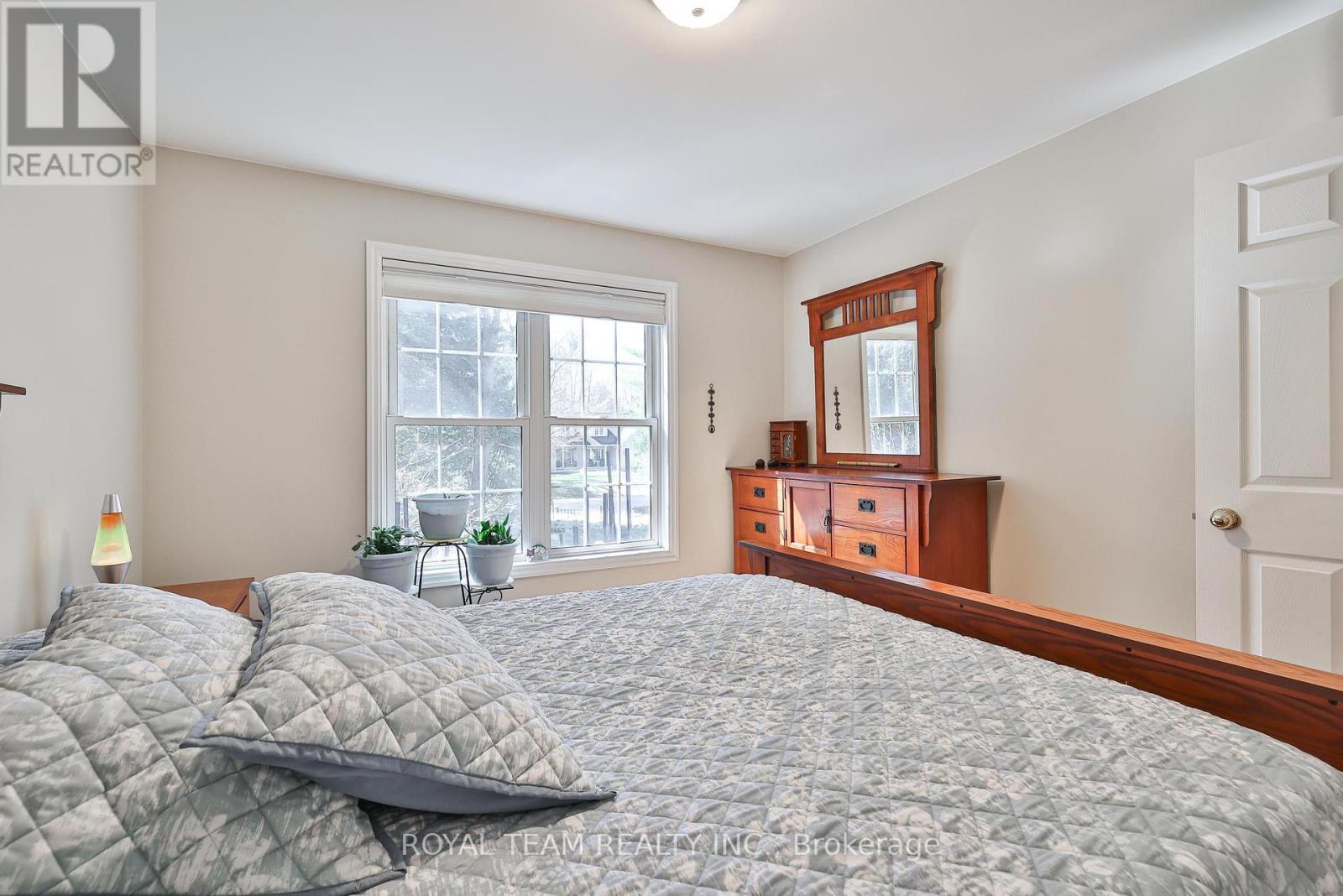 22 Daleman Drive, Bracebridge, Ontario  P1L 1A6 - Photo 16 - X12129344