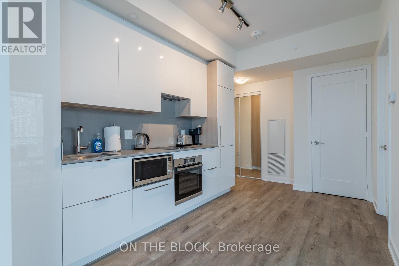 3907 - 28 Freeland St. Street, Toronto, Ontario  M5E 0E3 - Photo 10 - C12129351