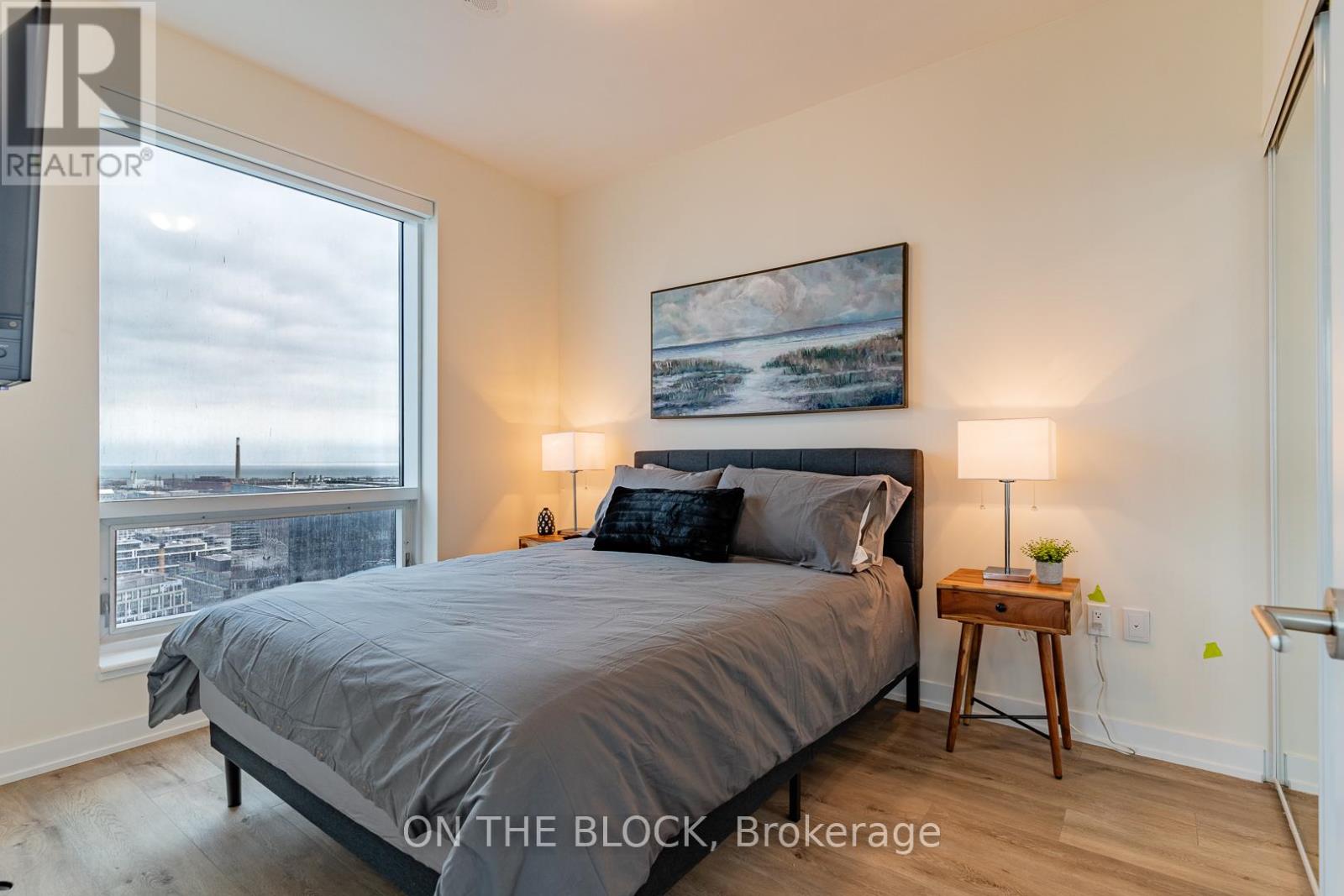 3907 - 28 Freeland St. Street, Toronto, Ontario  M5E 0E3 - Photo 19 - C12129351