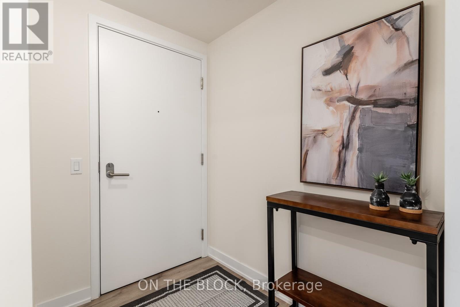 3907 - 28 Freeland St. Street, Toronto, Ontario  M5E 0E3 - Photo 4 - C12129351