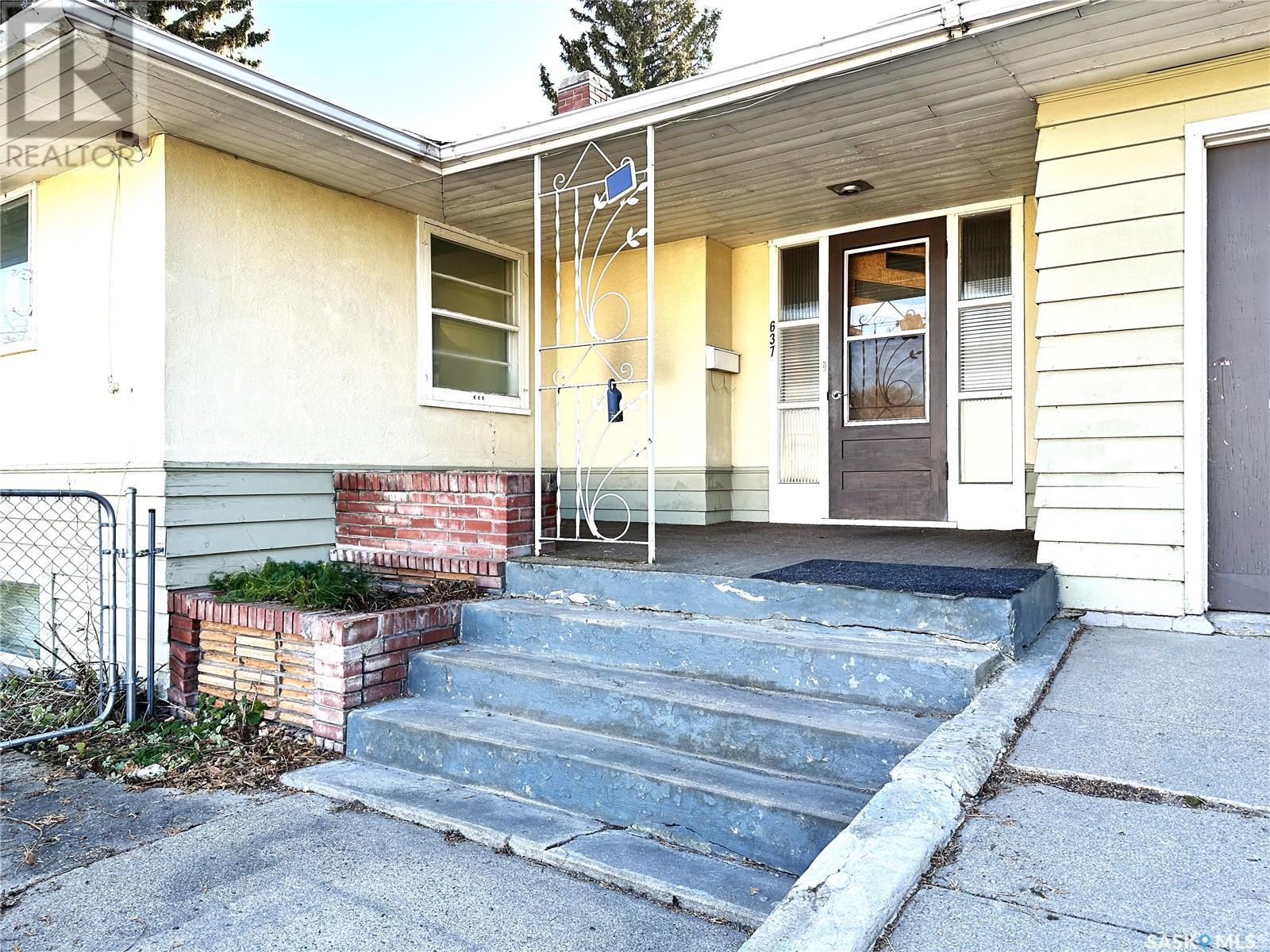 637 6th STREET, humboldt, Saskatchewan