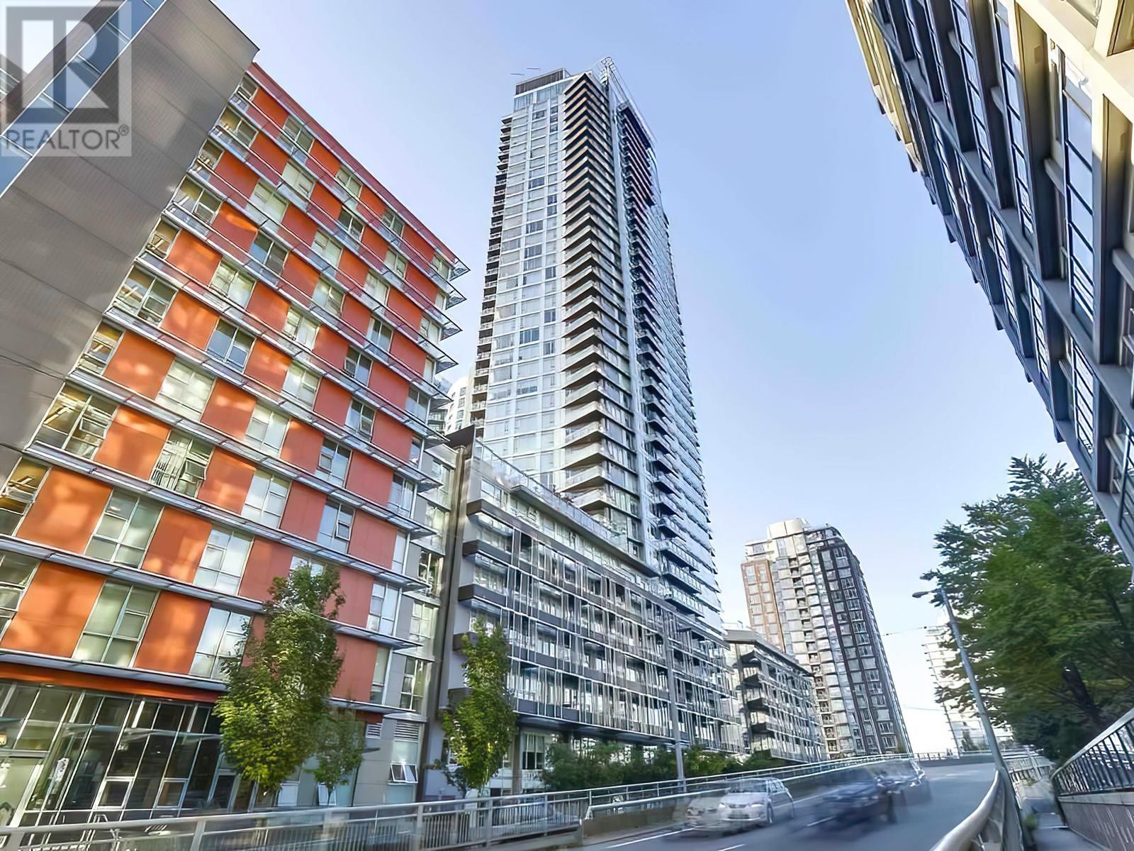 2108 1372 SEYMOUR STREET, Vancouver, British Columbia