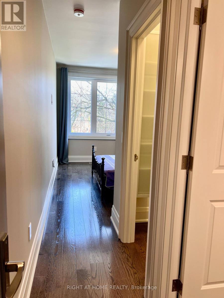 Room 1 - 35 Glenborough Park Crescent, Toronto (Newtonbrook West), Ontario  M2R 2G4 - Photo 5 - C12129400