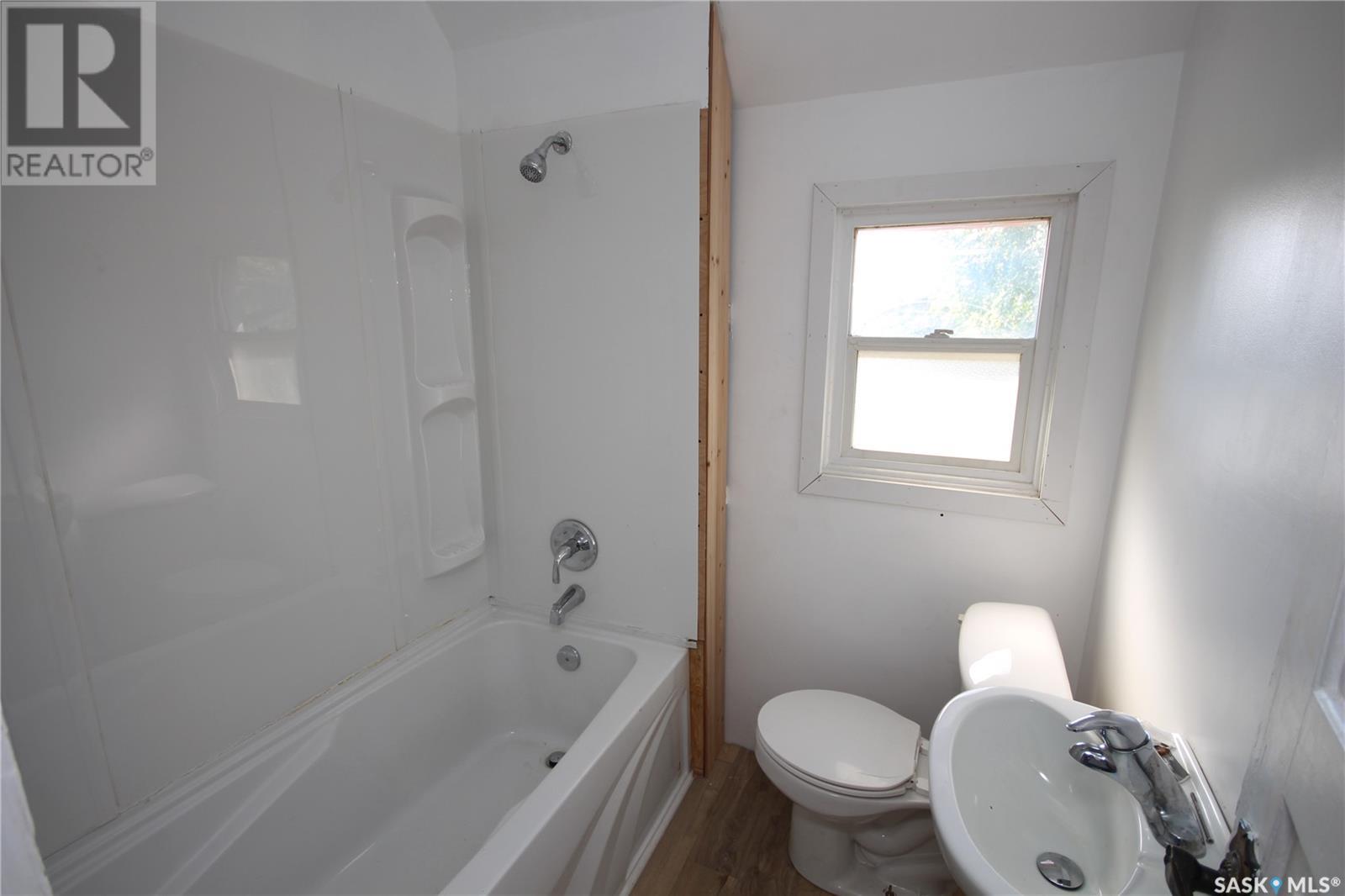 991 108th Street, North Battleford, Saskatchewan  S9A 2A7 - Photo 18 - SK004920