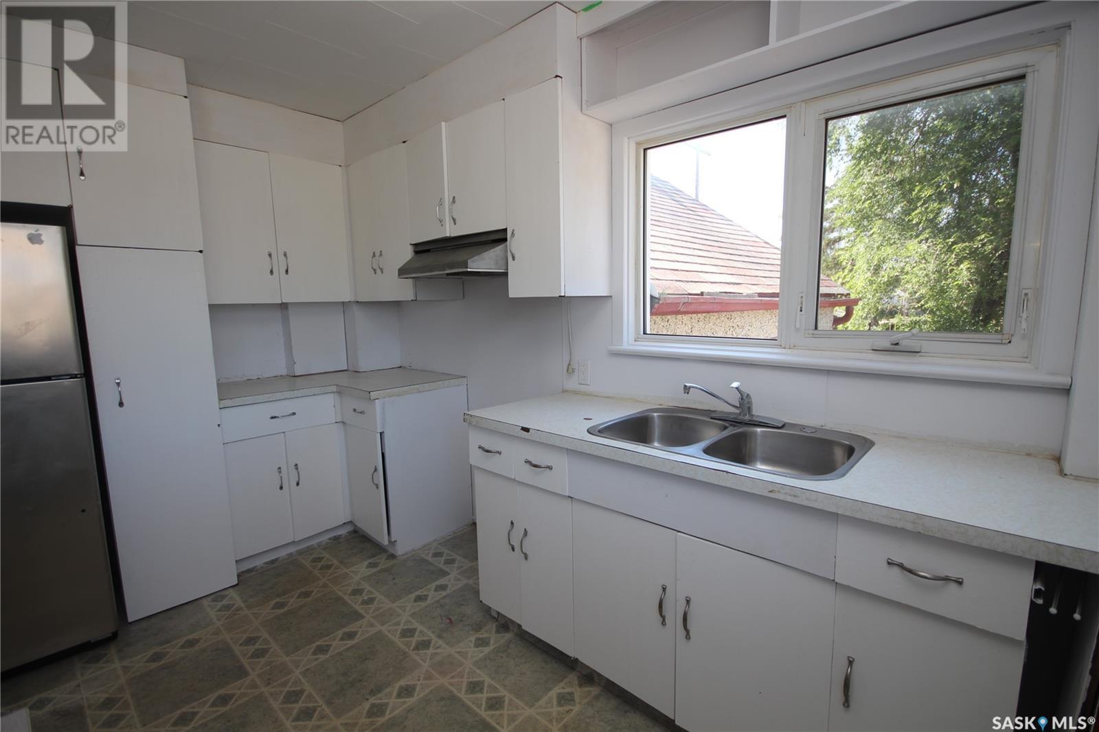 991 108th Street, North Battleford, Saskatchewan  S9A 2A7 - Photo 4 - SK004920