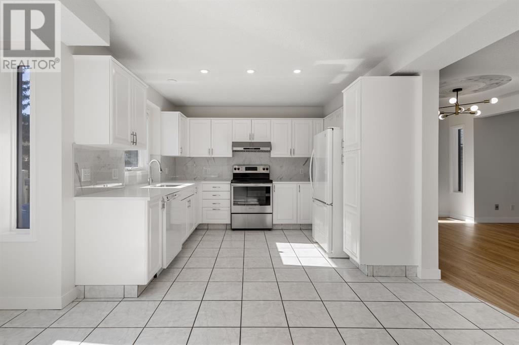 176 Scanlon Green Nw, Calgary, Alberta  T3L 1M3 - Photo 10 - A2213260