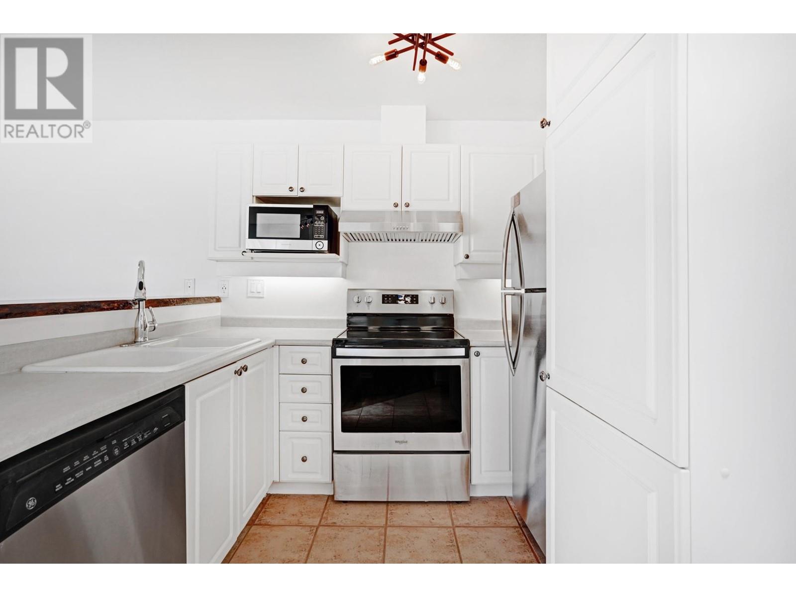402 1618 Grant Avenue, Port Coquitlam, British Columbia  V3B 1P3 - Photo 4 - R2998690