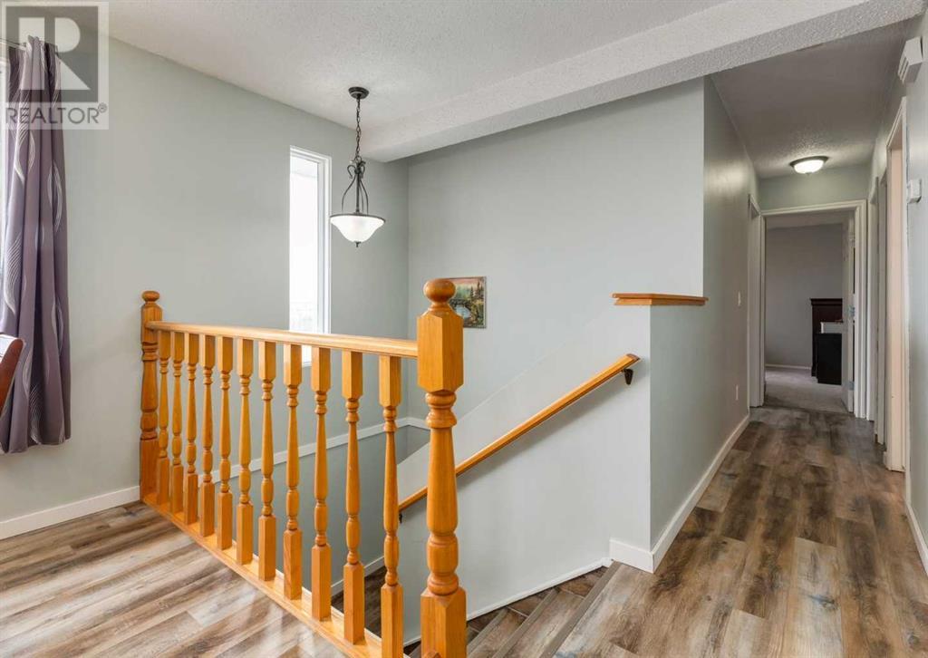 Property at 103, 544 Blackthorn Road NE image 4