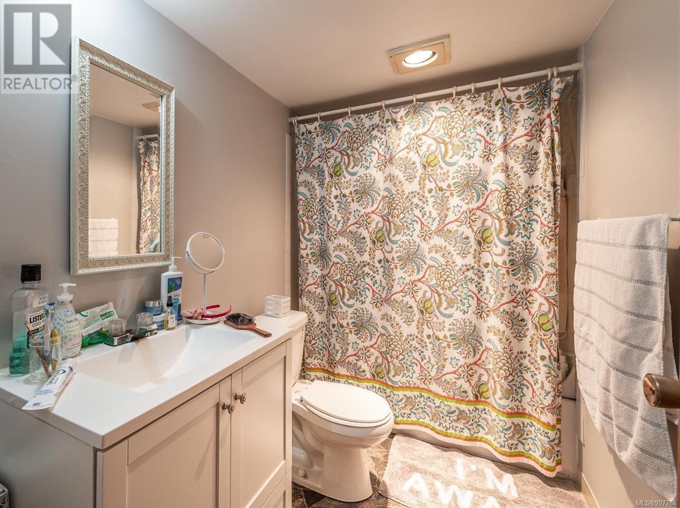 1138 Oxford St, Victoria, British Columbia  V8V 2V3 - Photo 51 - 997764