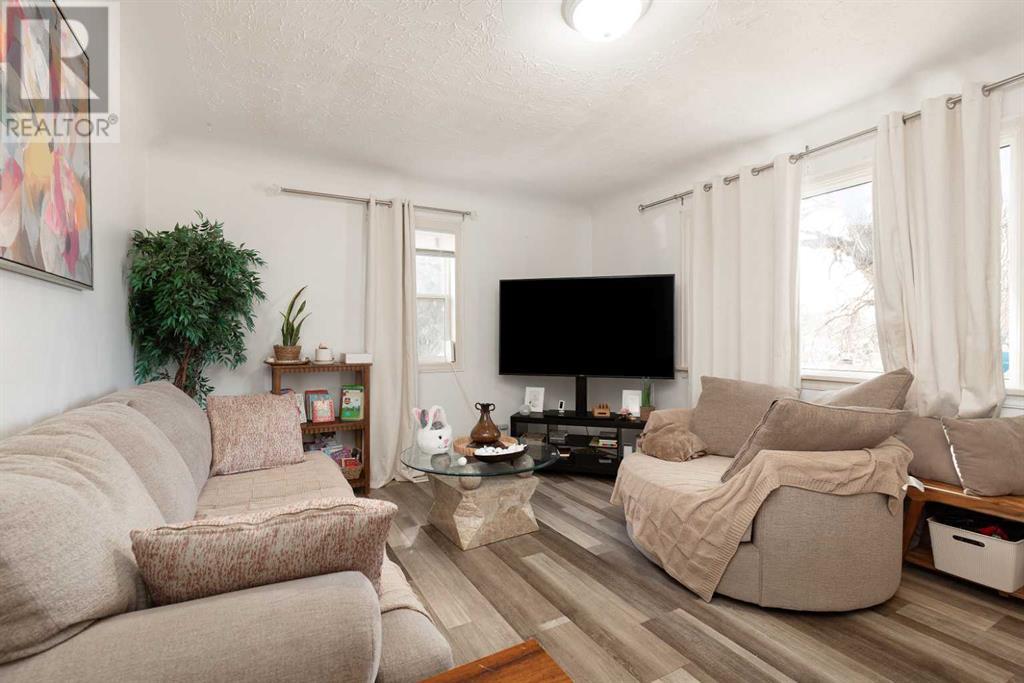 2003 2 Avenue N, Lethbridge, Alberta  T1H 0B8 - Photo 4 - A2204163