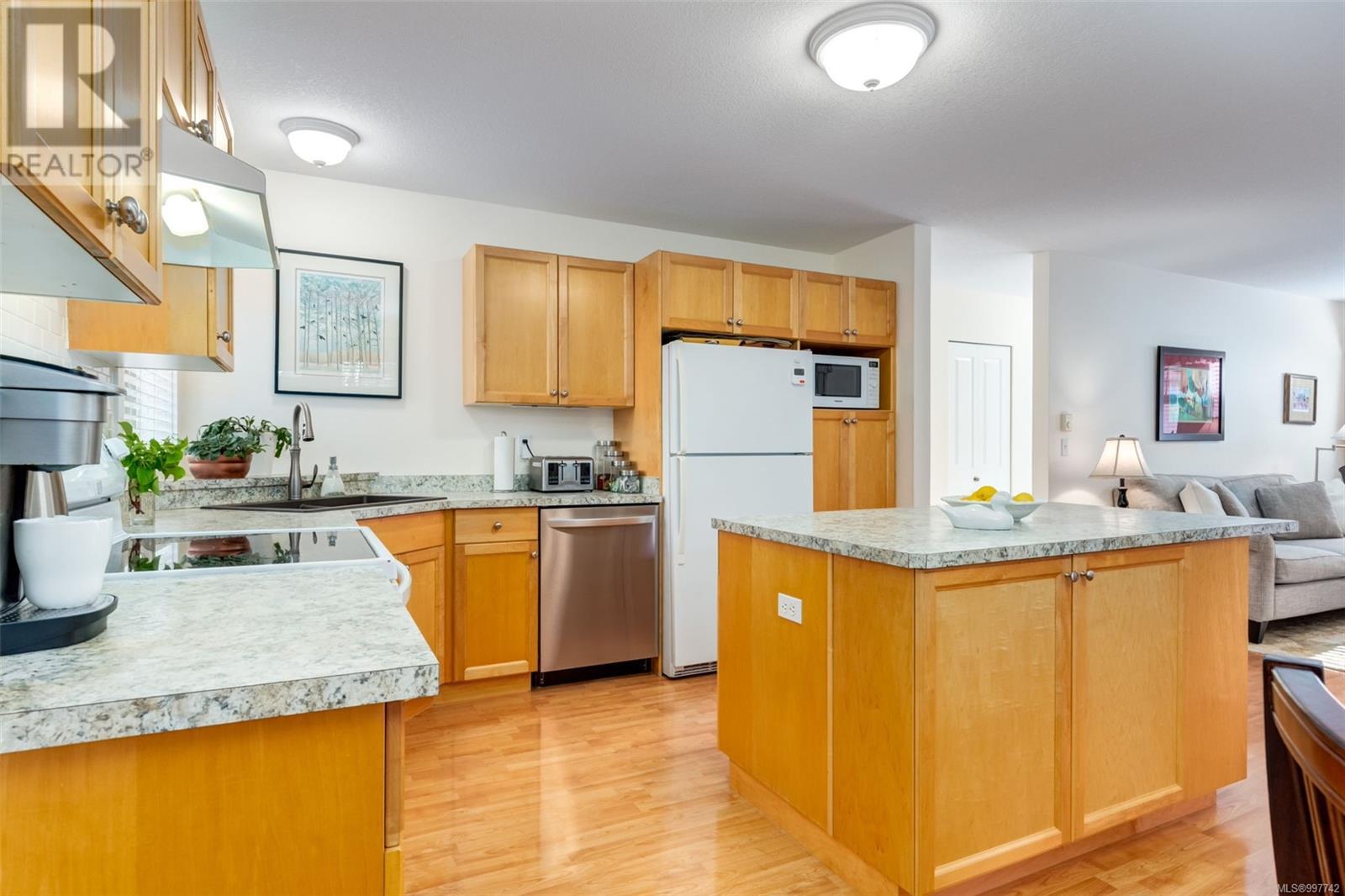 Property at 5436 Dunster Rd image 1