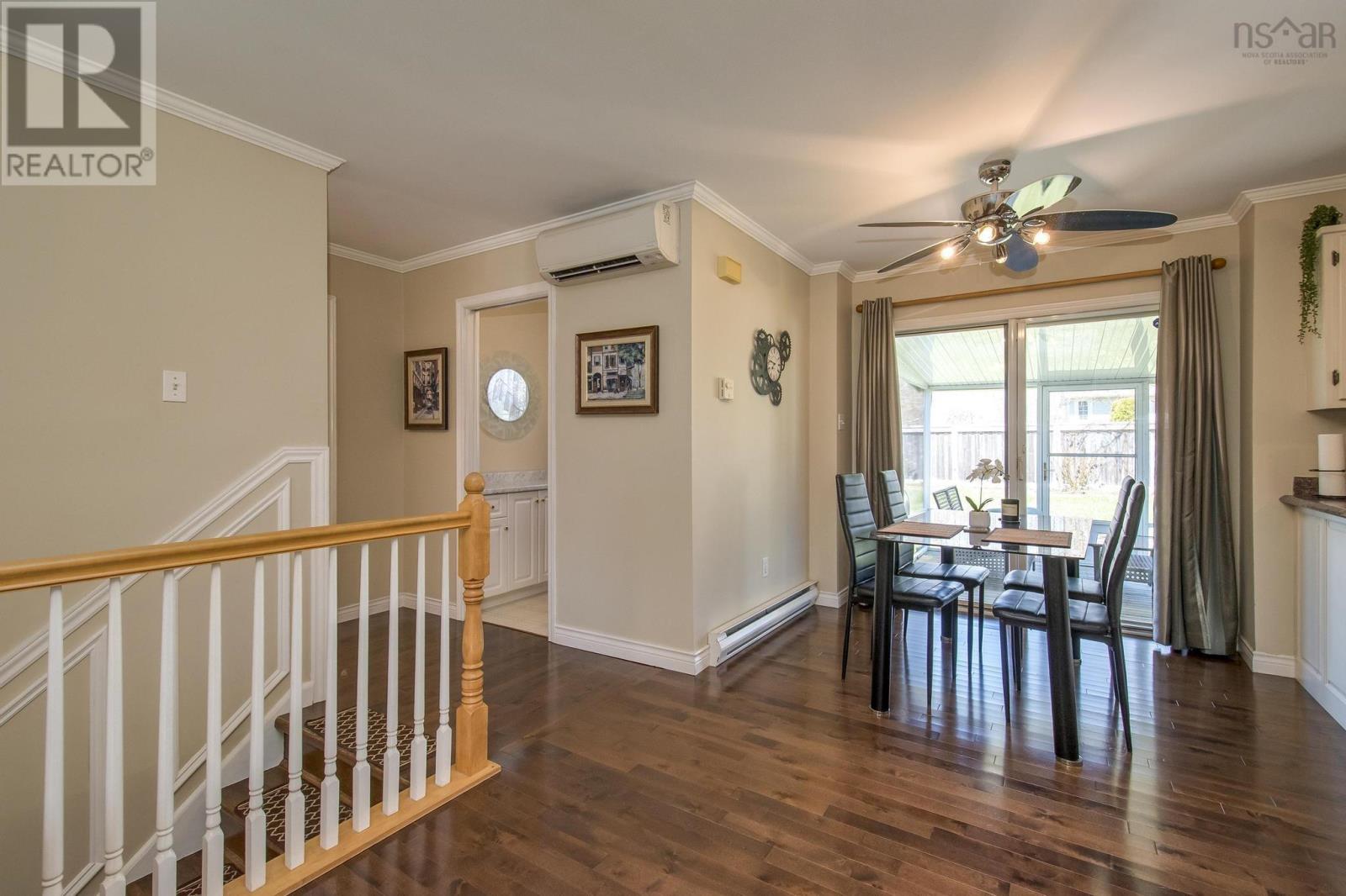 Property at 559 Pine Ridge Avenue image 5