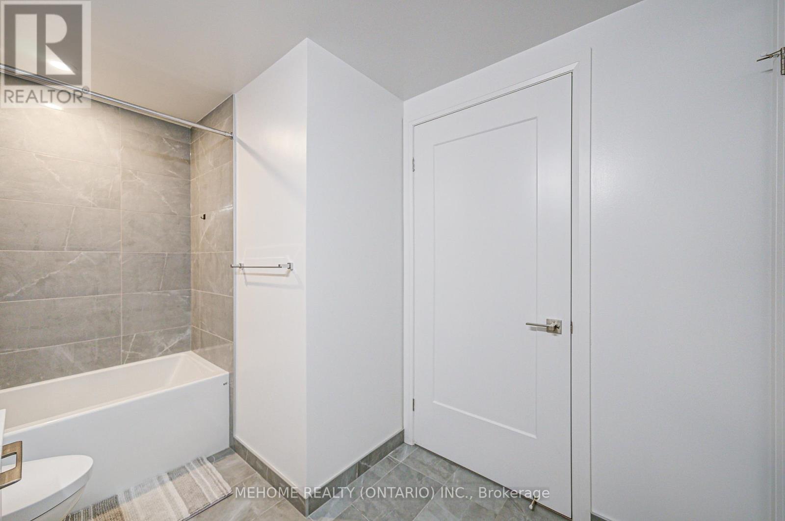 3011 - 8 Water Walk Drive, Markham, Ontario  L3R 6L4 - Photo 30 - N12129417