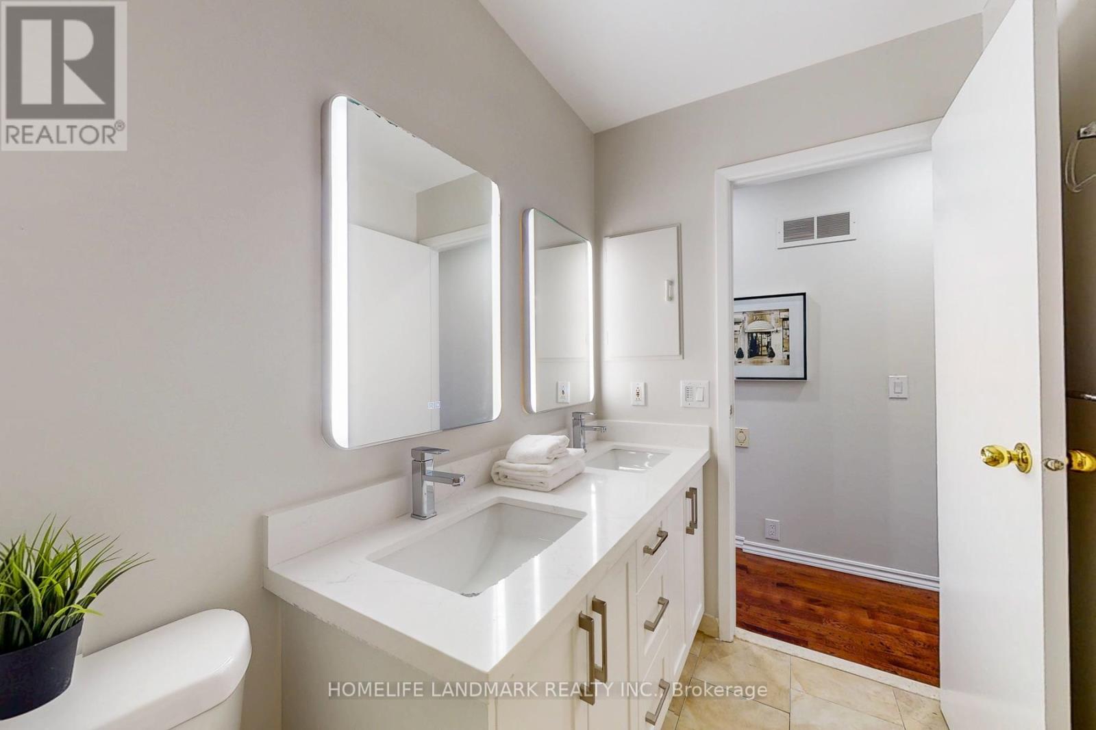 26 Mercer Crescent, Markham, Ontario  L3P 4K3 - Photo 21 - N12129423
