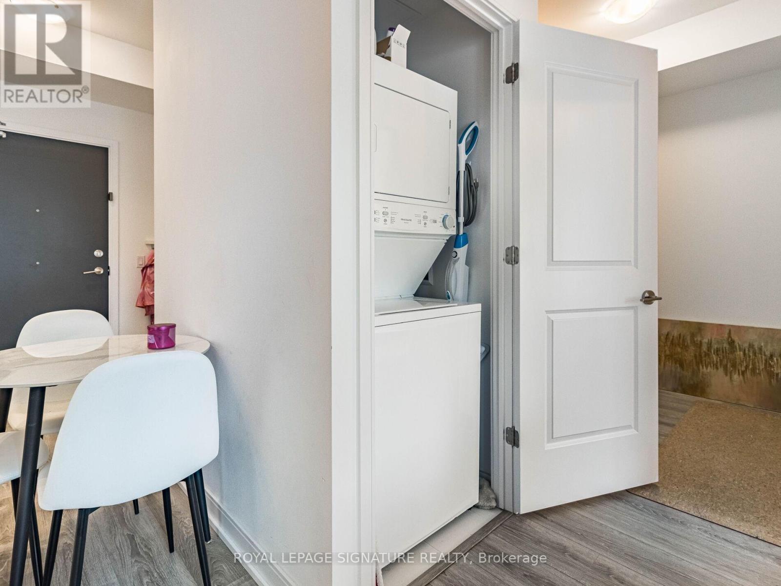 608 - 25 Neighbourhood Lane, Toronto, Ontario  M9Y 0C4 - Photo 31 - W12129419