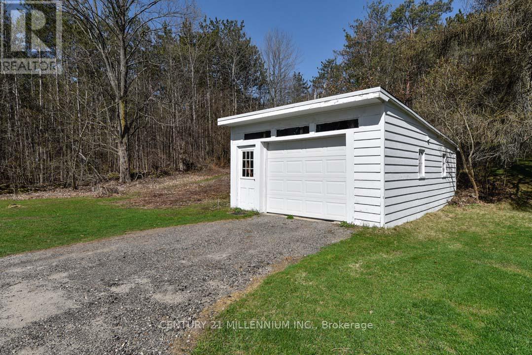 1380 Queen Street W, Caledon, Ontario  L7K 0C3 - Photo 35 - W12129422