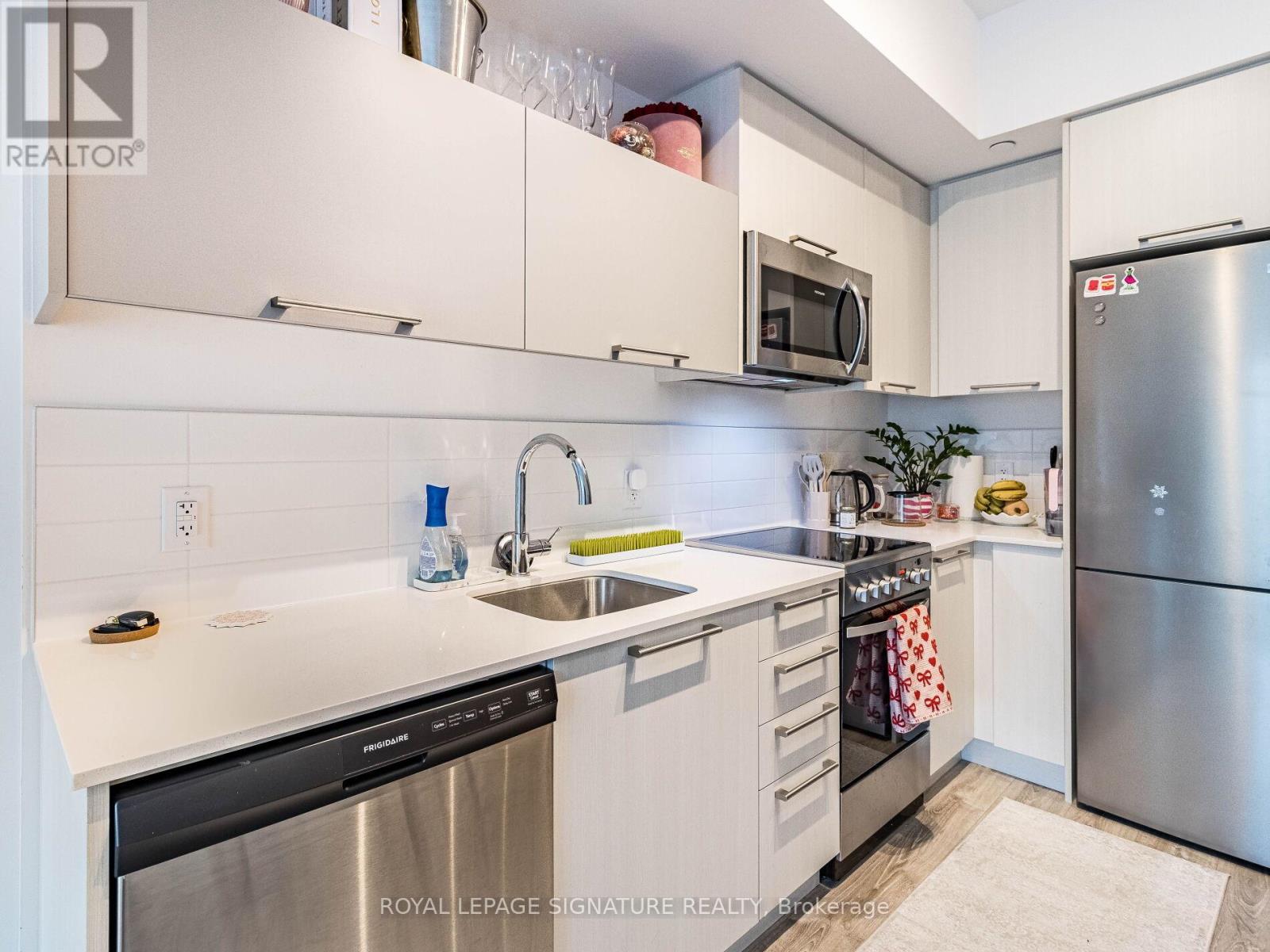 608 - 25 Neighbourhood Lane, Toronto, Ontario  M9Y 0C4 - Photo 11 - W12129419